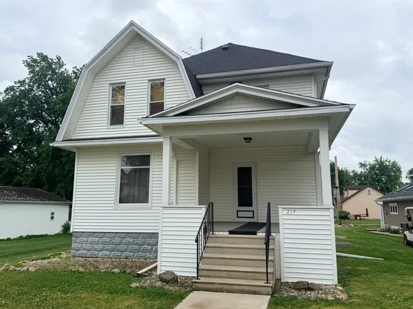 217 W Chestnut St, Sublette, IL 61318