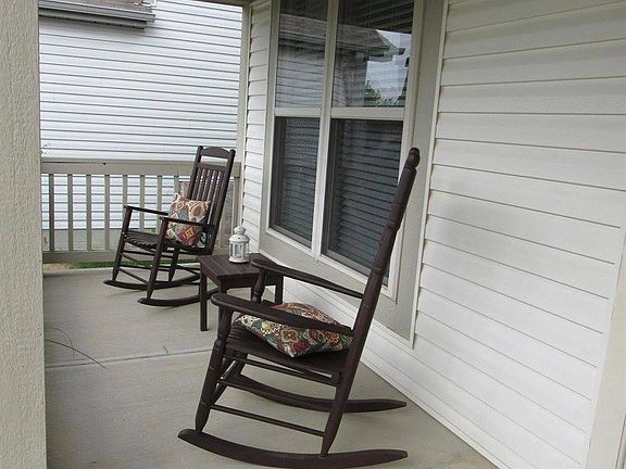 3rd image of 8304 Parori Ln
