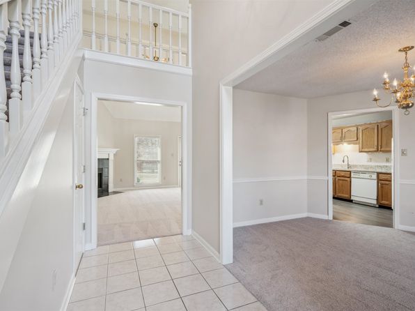 1809 Oak Springs Dr, Cordova, TN 38016
