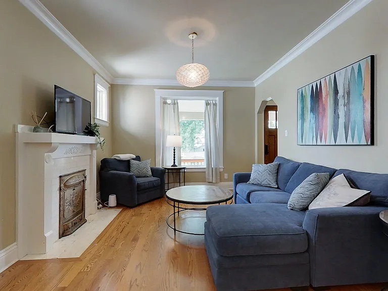 High 13-foot ceilings throughout the house.