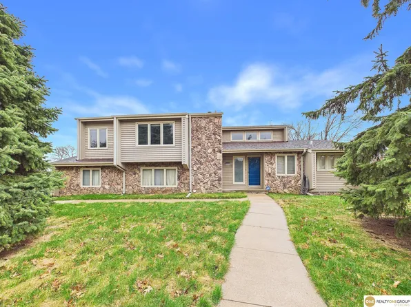 12615 Sky Park Dr, Omaha, NE 68137