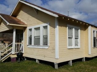 3290 Glenwood St, Beaumont, TX 77705