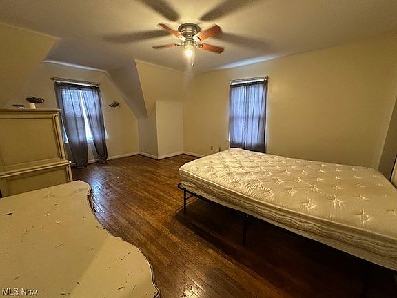 4th image of 15811 Talford Ave