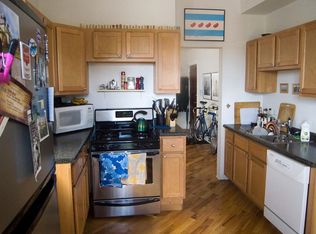 1633 N Rockwell St #2, Chicago, IL 60647