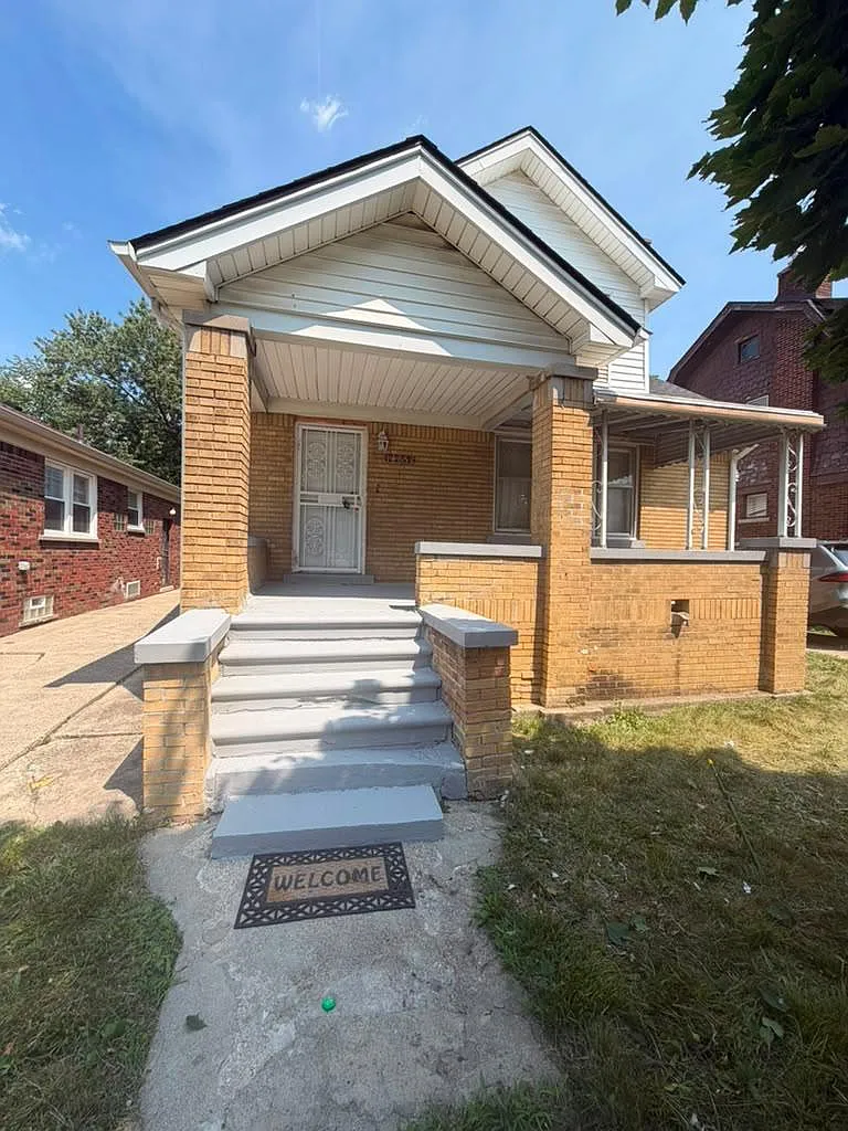 2 bed, $850 — Photo 1