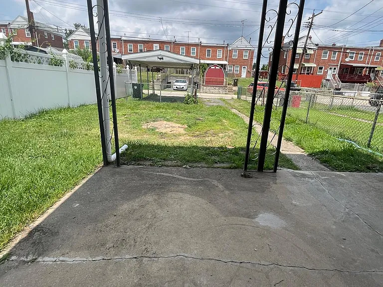 7452 Lawrence Rd — Photo 13