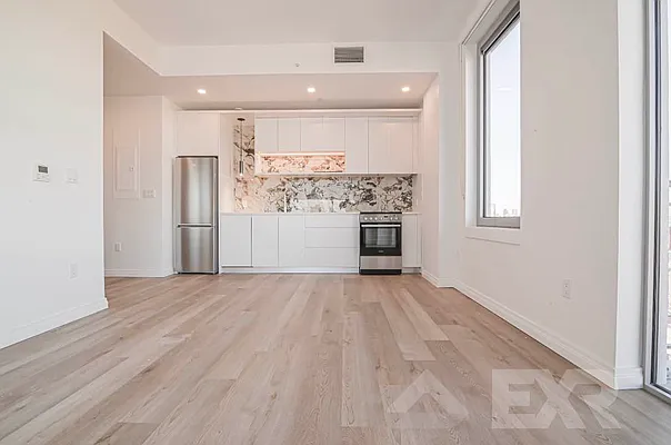 Rented by EXR | media 23