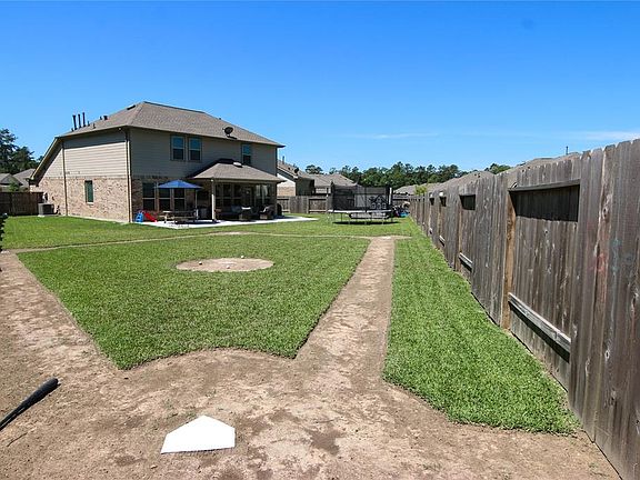 4th image of 2963 Twin Cove Ct
