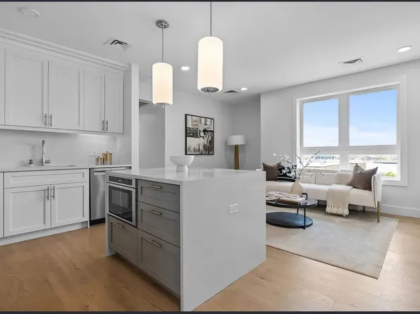 301 Border St, Boston, MA 02128