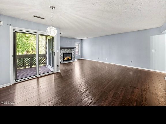 5th image of 1360 Cedarwood Dr