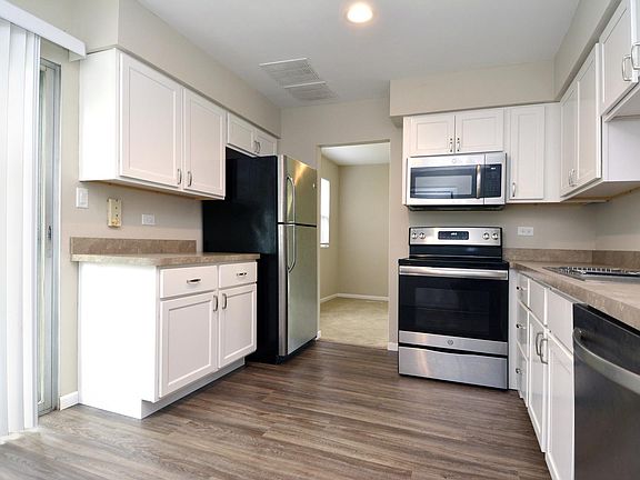 5th image of 205 E Cedarwood Ct