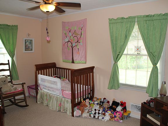 4th image of 2541 Yuma Dr