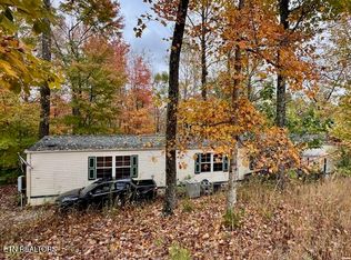 2389 Shady Cove Rd, Caryville, TN 37714