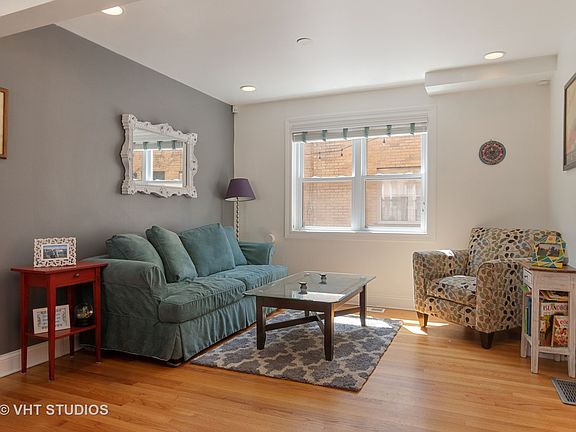 3rd image of 2127 N Humboldt Blvd APT B