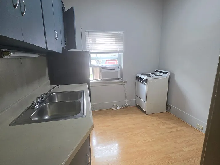 70-72 E Louther St #3 — Photo 4