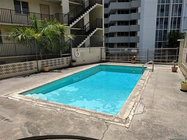 1099 Green St #203 — Photo 5