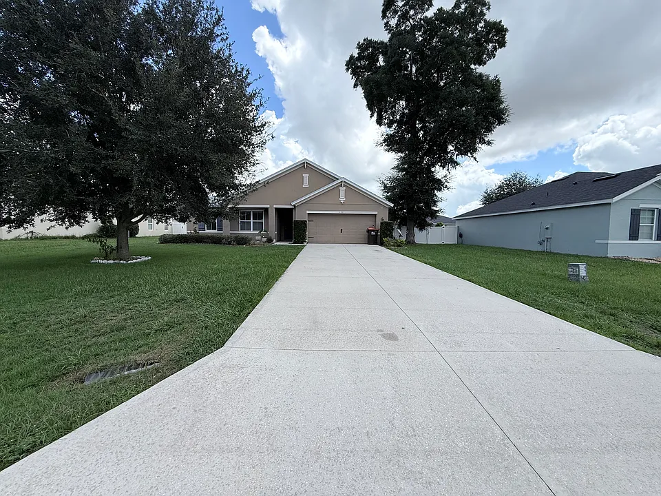 6721 SW 64th Ct