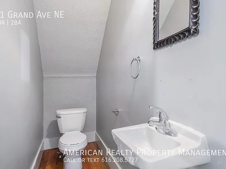 61 Grand Ave NE — Photo 20