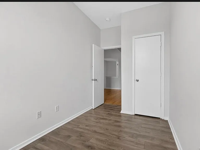 1918 W Diamond St #3 — Photo 3