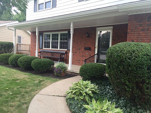 3rd image of 979 Lober Dr