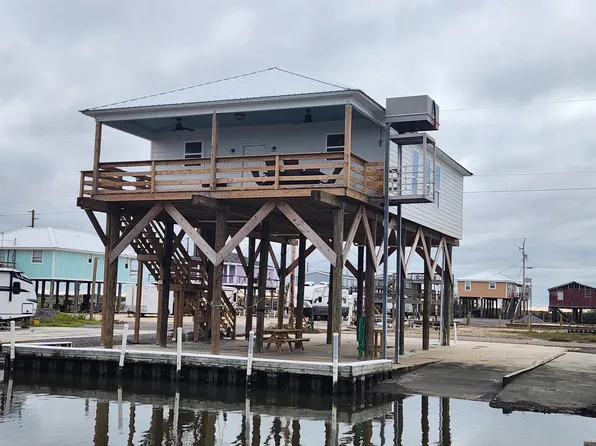 120 Touro Ln, Grand Isle, LA 70358