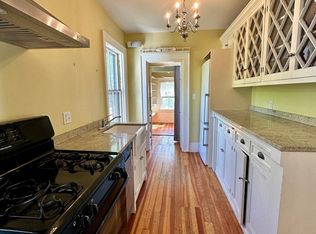 984 Chestnut St #2, Newton Upper Falls, MA 02464
