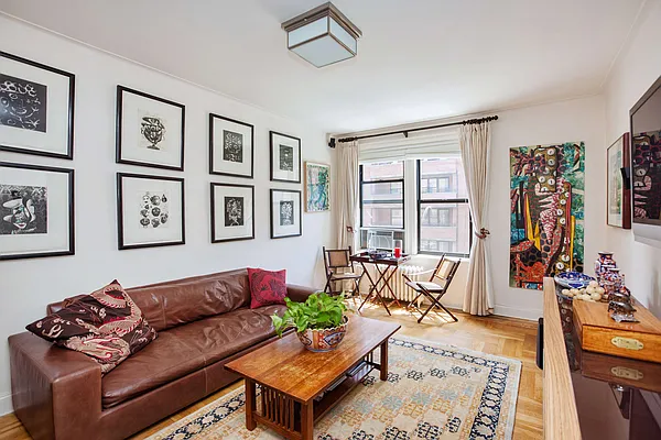 Rented by Compass | media 23