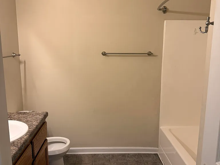 10389 Redmond Dr — Photo 13