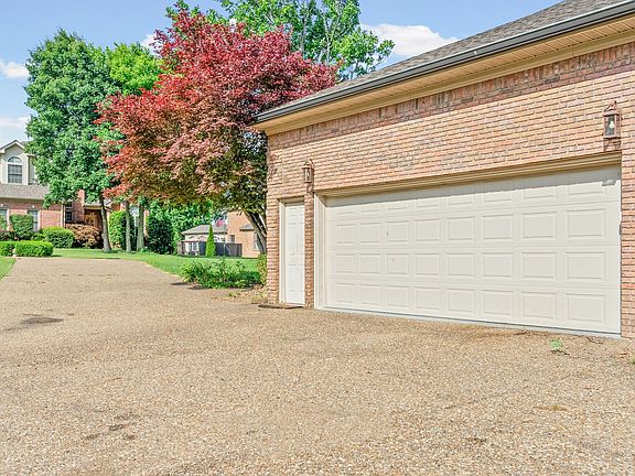 3rd image of 3649 Steeplechase Ln