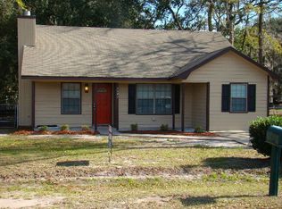 1405 Forest Lake Dr, Hinesville, GA 31313