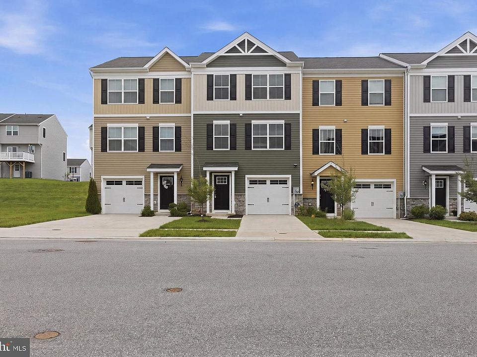 1st image of 344 Crimson Ave