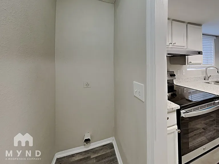 1908 N Jay St — Photo 18