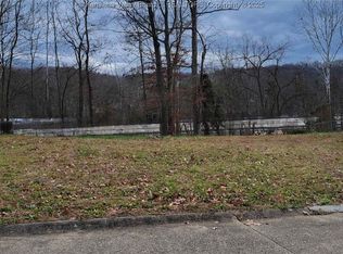 2222 Avinell Dr, Milton, WV 25541