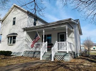 204 S Locust St, Tremont, IL 61568