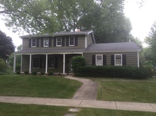 820 Crestfield Ave, Libertyville, IL