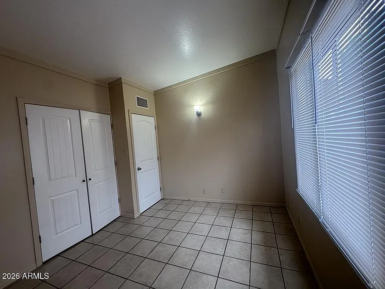 1800 E Fry Blvd #17 — Photo 5
