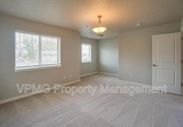 6117 NE 105th Ave — Photo 18