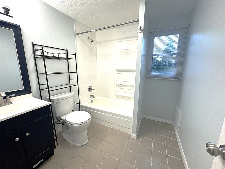 1251 E Colfax Ave — Photo 10