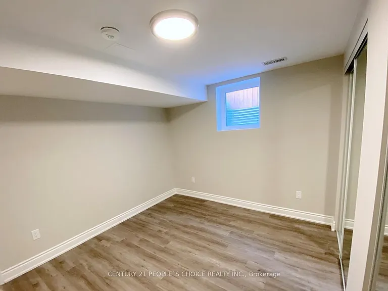 922 Silverthorn Mill Ave #BASEMENT — Photo 5