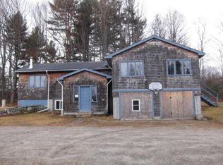 10 Fieldstone Acres Rd, Whitefield, NH 03598