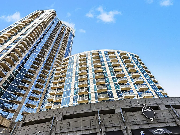 400 W Peachtree St NW #1610 — Photo 1