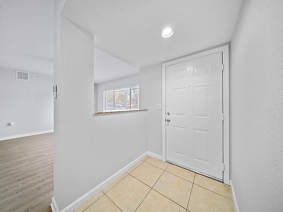 5th image of 231 SW PALM Drive #101