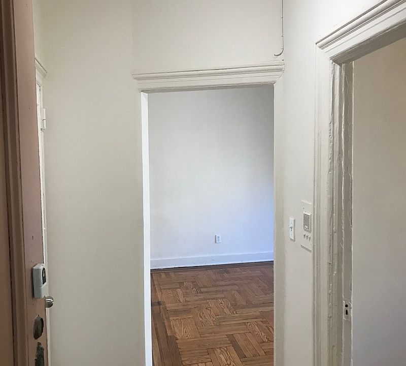 1st image of 6264 Saunders St #3L