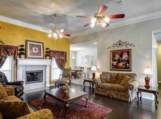 4903 Park Land Dr, Bryan, TX 77802
