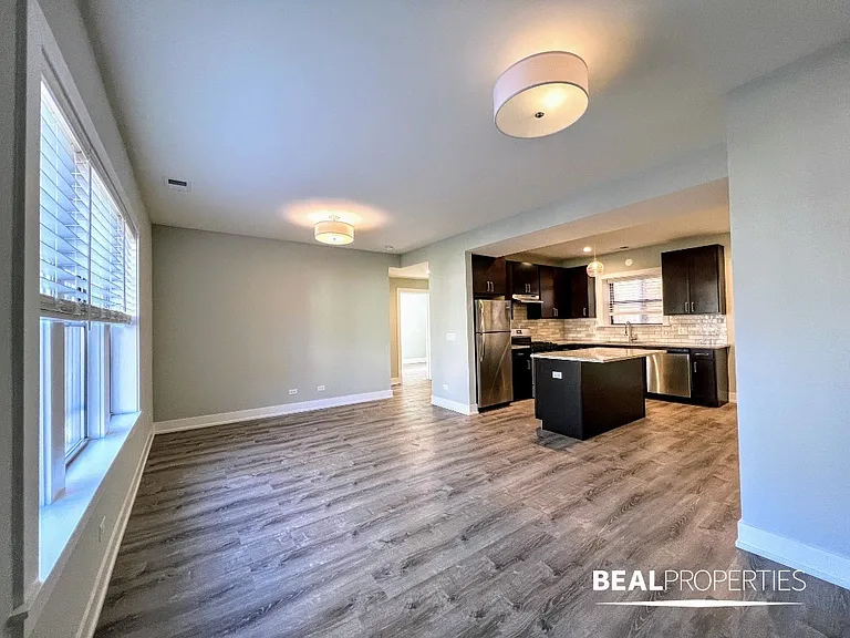 916 Crain St #1 — Photo 2