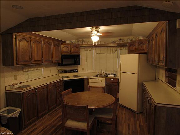 3rd image of 235 Caravan Cir