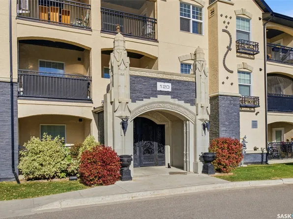 120 Phelps Way #212, Saskatoon, SK S7K 0K4