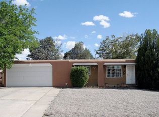 9104 Snow Heights Blvd NE, Albuquerque, NM 87112