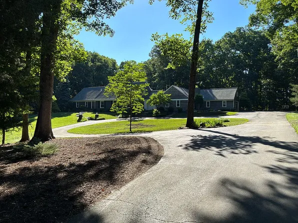 9193 Broadlands Ln, Nokesville, VA 20181