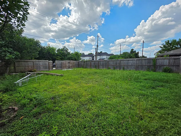 4105 Rutland St — Photo 33